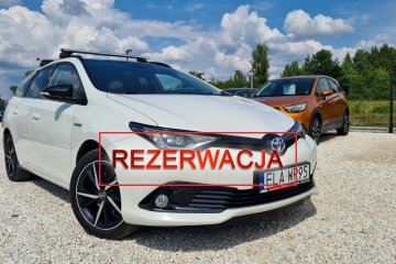 1.8Hybryda Bi xenony biała perła Nawigacja asystent 17"